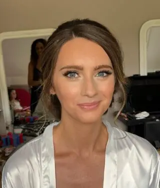 Gorgeous Laura married at @houchinsweddings on Tuesday. Hair by @lovelyweddinglocks 💕 
#bridalmakeup #bridalmakeupartist #bridalmua #weddingmakeup #weddingmakeupartist #weddingmua #essexwedding #essexbride #houchins #houchinswedding #weddingglam #naturalglam #bridalmakeuplook #essexweddingmakeup #essexweddingmakeupartist #essexweddingmua #naturalbridalmakeup