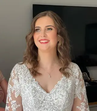 Fridays gorgeous Bride Charlotte married at @thewarrenestateweddings 💖. Hair by @hairbymaddisonseaber . Make up by me. 
#bridalmakeup #bridalmakeupartist #bridalmua #weddingmakeup #weddingmakeupartist #weddingmua #essexwedding #essexweddingmakeup #essexweddingmakeupartist #essexweddingmua #thewarren