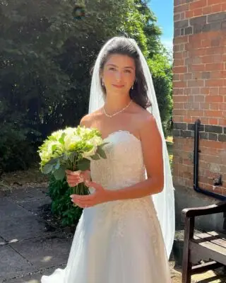 Stunning Nouria married yesterday at @hedinghamcastle. She requested a natural make up look and I had lots of fun styling her long full hair 💕 
#bridalmakeup #bridalmakeupartist #bridalmua #weddingmakeup #weddingmakeupartist #weddingmua #bridalhair #bridalhairstyle #bridalhairstylist #hedinghamcastle #hedinghamcastlewedding #essexweddingmakeup #essexweddingmakeupartist #essexweddinghair #essexweddinghairstylist