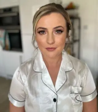 Stunning Charlotte got married Friday at @smeethamhallbarn . It was so much fun getting her bridal party ready! 
Charlotte opted for a blush pink look which I created using @charlottetilbury pillow talk collection! 
#bridalmakeup #bridalmakeupartist #bridalmua #bridalhair #bridalhairstyle #bridalhairstylist #bridalupdo #bridalstyles #weddingmakeup #weddingmakeupartist #weddingmua #weddinghair #weddinghairstyle #weddinghairstyles #weddingstylist #essexwedding #essexweddingmakeup #essexweddingmakeupartist #essexweddingmua #essexweddinghair #essexweddinghairstylist
