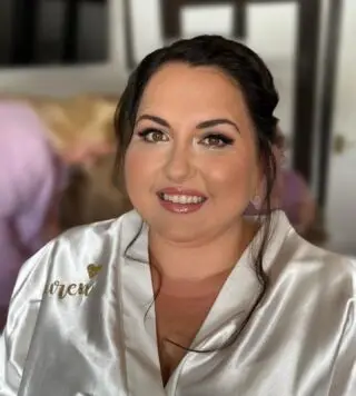 Gorgeous Lauren who married Wednesday at @prested_hall 💖
#bridalmakeup #bridalmakeupartist #bridalmua #weddingmakeup #weddingmakeupartist #weddingmua #essexwedding #prestedhall #essexweddingmakeup #essexweddingmakeupartist #essexweddingmua