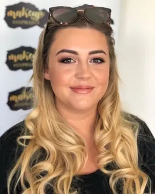 Congratulations Zoe whose wedding was Friday at @stockstreetfarmbarn 💕#bridalmakeup #bridalmakeupartist #bridalmua #weddingmakeup #weddingmakeupartist #weddingmua #stockstreetfarmbarn #blushmakeup #pink #essexwedding #essexweddingmakeup #essexweddingmakeupartist #essexweddingmua