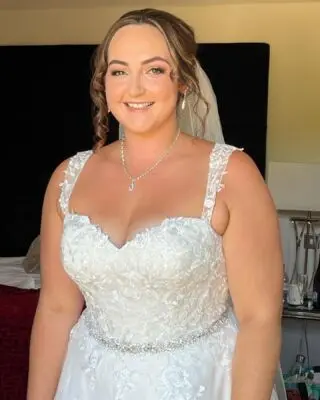 I had the pleasure of making up Sian and her bridal party at @channels_essex . Hair by @hairfabulous_x 
#bridalmakeup #bridalmakeupartist #bridalmua #weddingmakeup #weddingmakeupartist #weddingmua #essexwedding #essexbride #essexweddingmakeup #essexweddingmakeupartist #essexweddingmua #channels #channelslodge #essexbridalmakeup #essexbridalmakeupartist #essexbridalmua
